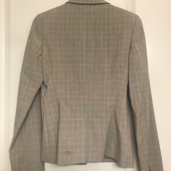 Perfect everyday blazer - Picture 2 of 4